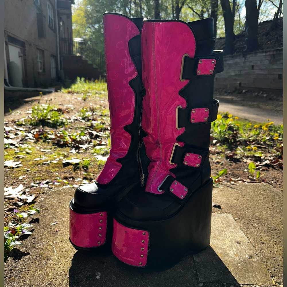 DEMONIA PLATFORMS BOOTS
